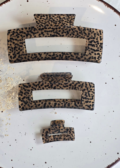 Wild gemusterte Haarspange im Leo-Design – ideal für dickes Haar