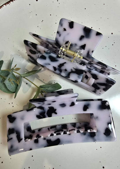 Saltberry Lane Panda Glow Haarclip – auffällige schwarz-weiße Haarklammer mit kontrastreichem Design, ideal für modische Hairstyles